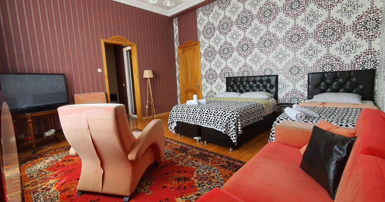 Dzveli Batumi Hotel Exterior photo